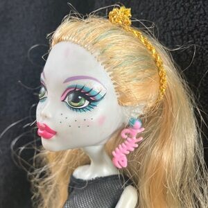 Vintage Lagoona Blue Monster High Doll OG1 schools out